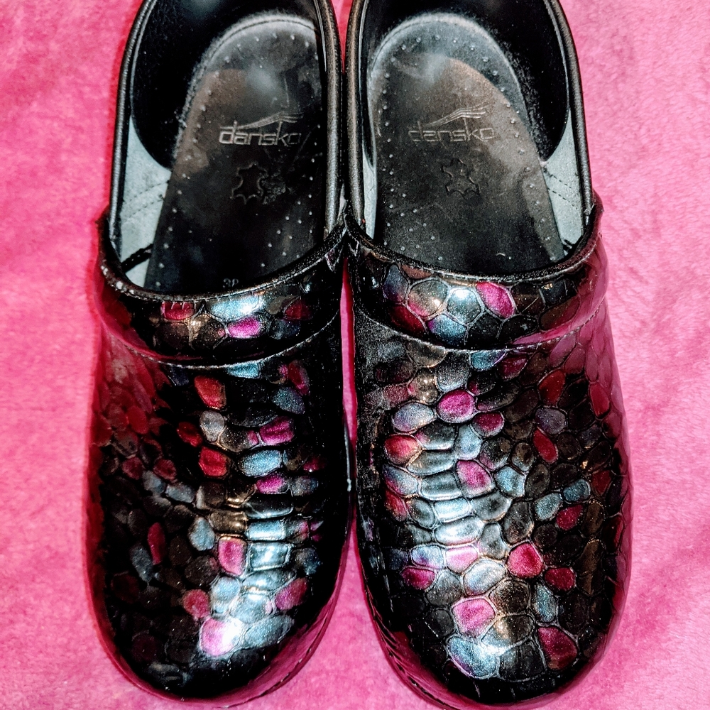 Dansko sz 38 Patent Leather Nurse Work Shoes